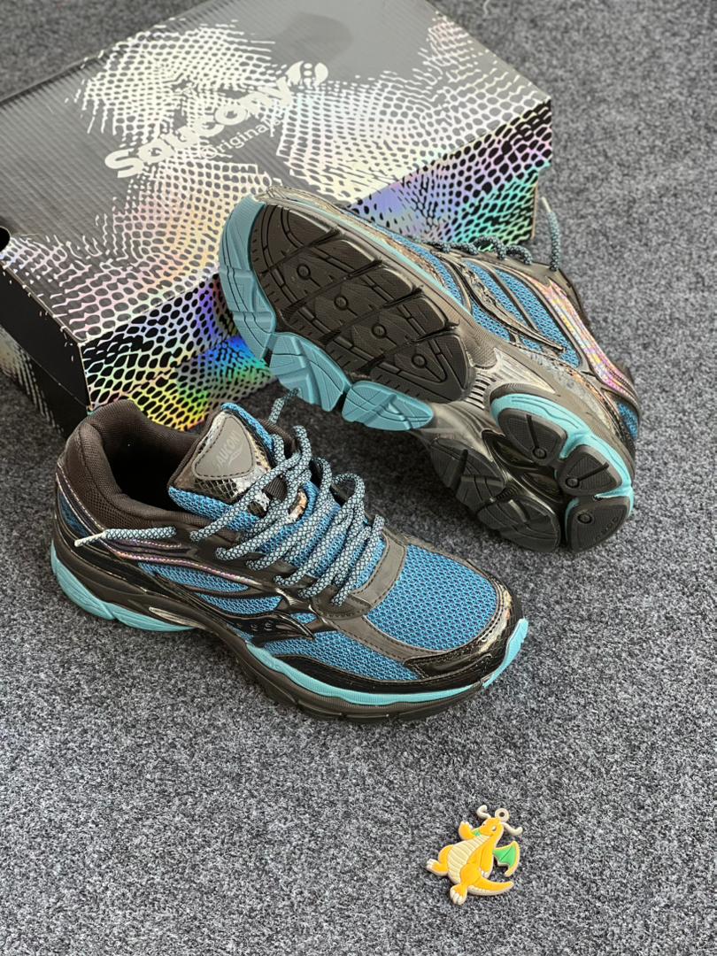 Saucony ProGrid Omni 9 "Glowaconstrictor Black"