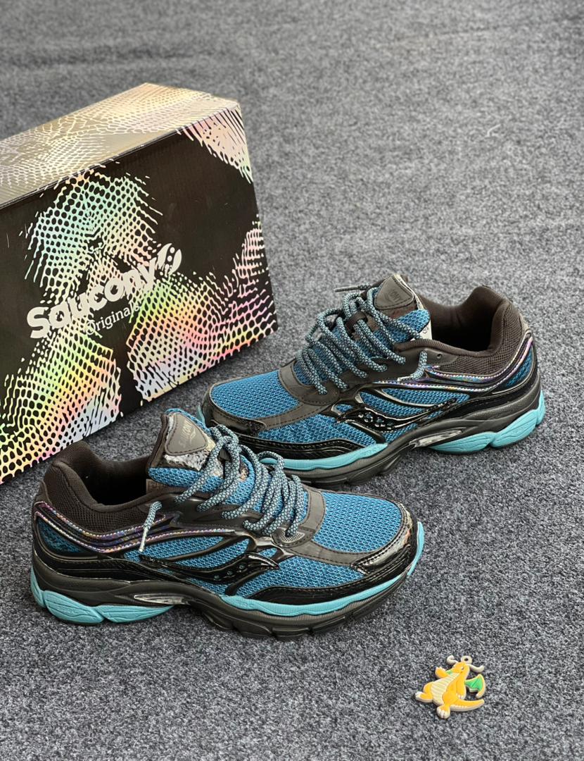 Saucony ProGrid Omni 9 "Glowaconstrictor Black"