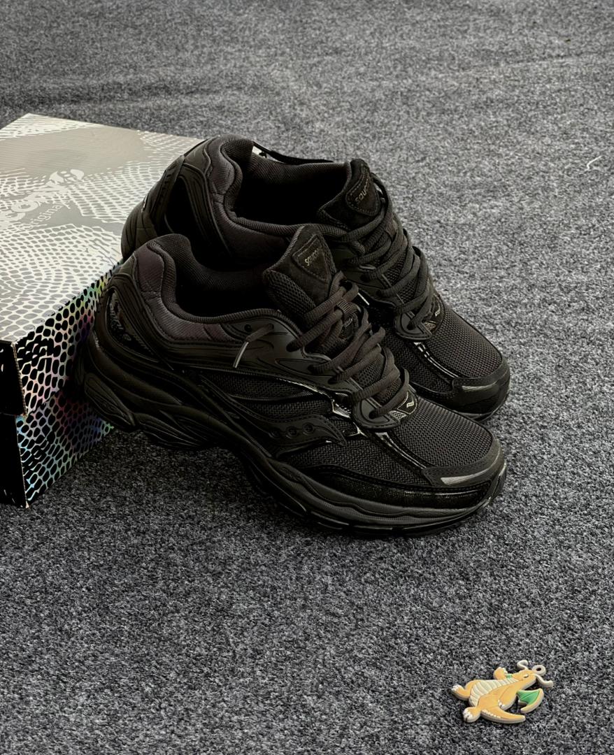 Saucony OMN9